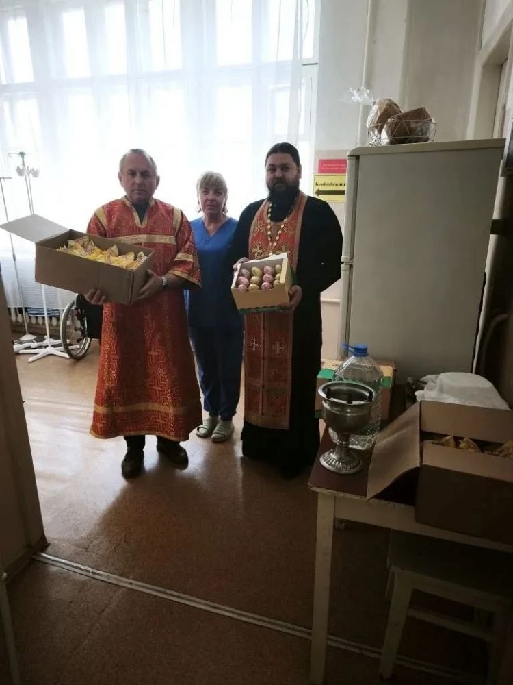 Посещение Военного Госпиталя на Пасху